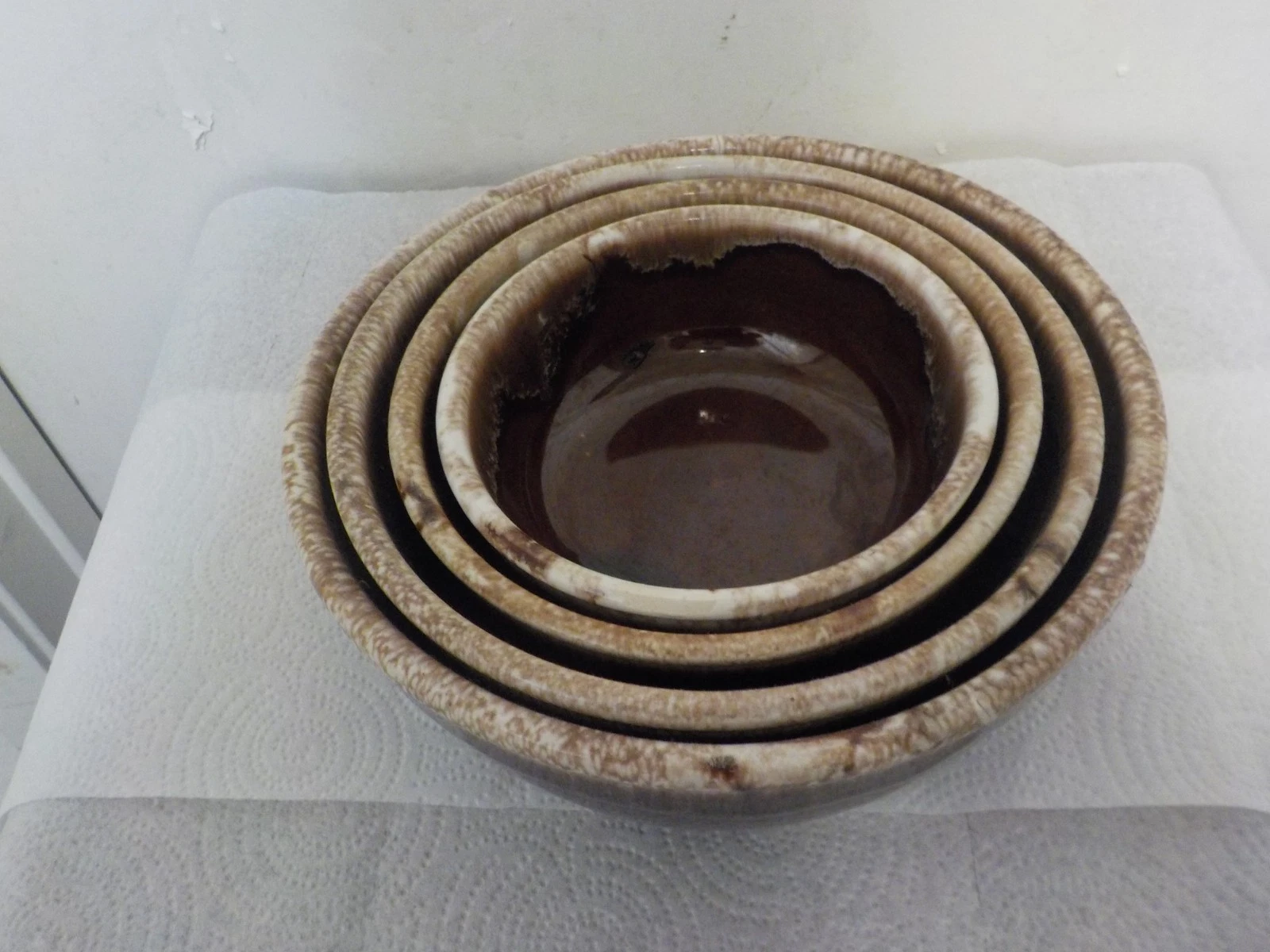 Set of 4 Nesting Mixing BOWLS .Brown Drip Glaze Pottery USA