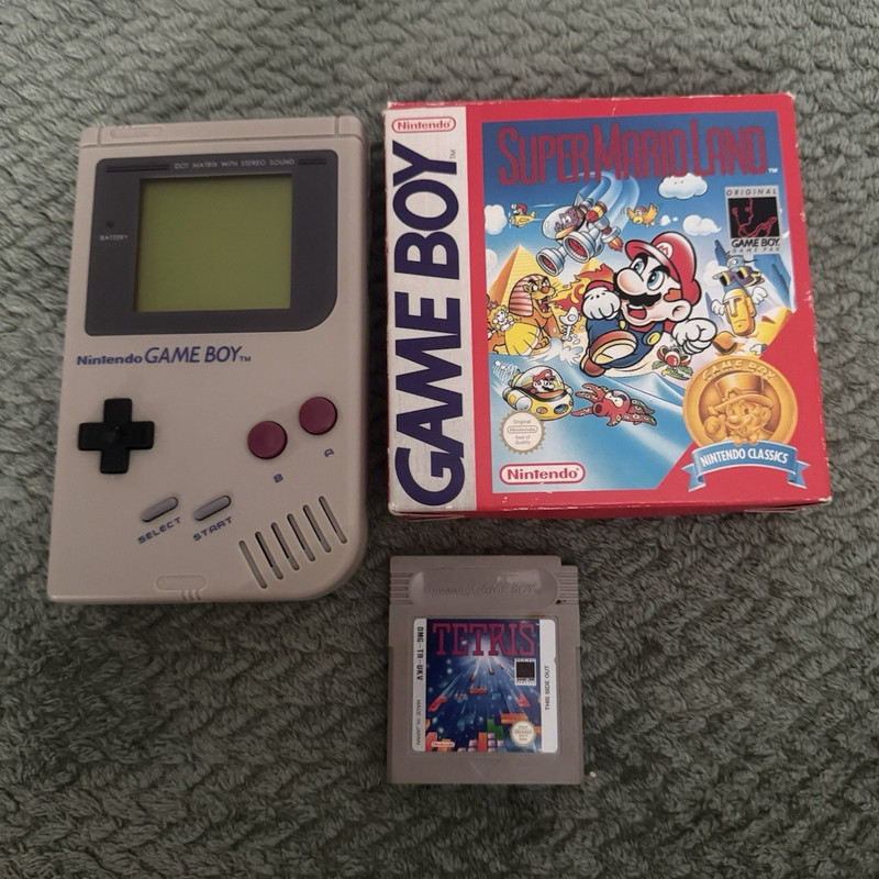Nintendo Game Boy DMG-01 Grey PAL 1989 w/ Tetris & Super Mario Land Boxed