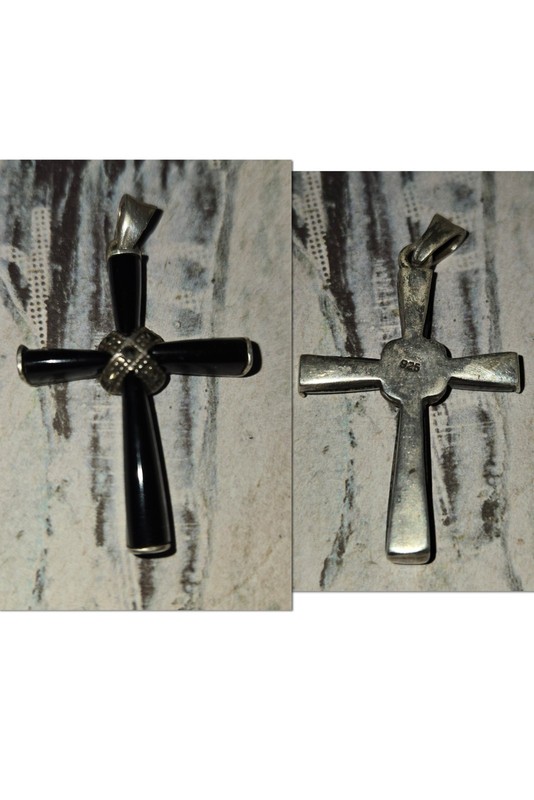 Vintage 925 Sterling Silver Cross Onyx Marcasite Religious Necklace Pendant 