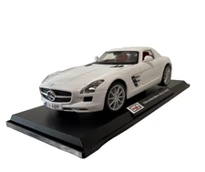 Mercedes-Benz SLS AMG 1:18 Maisto Die-Cast Model Car White Special Edition NIB