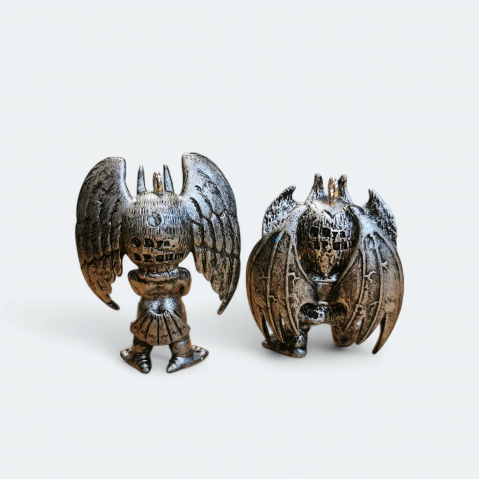 Banpresto DEVILMAN PVC 钥匙链小饰品 1.5 英寸迷你人偶金属灰色 2 件装 — 第 3/4 张图片