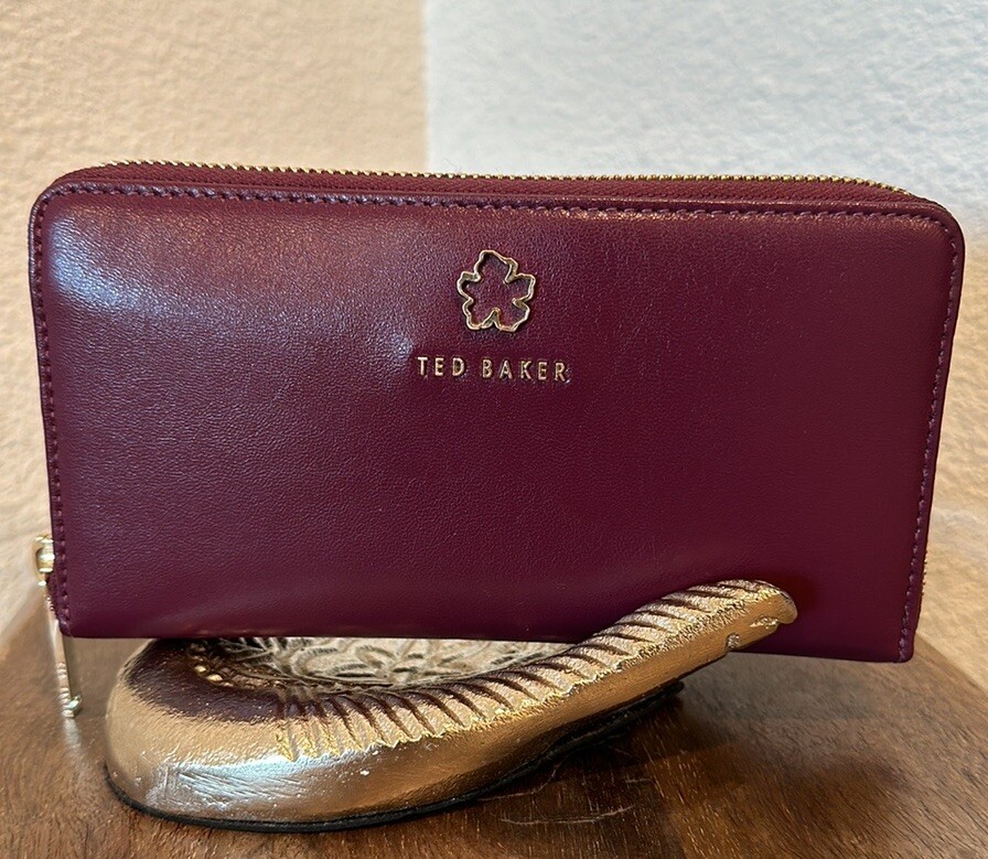 TED BAKER JORJANA LEATHER FLOWER EYELET ZIP AROUND WALLET IN