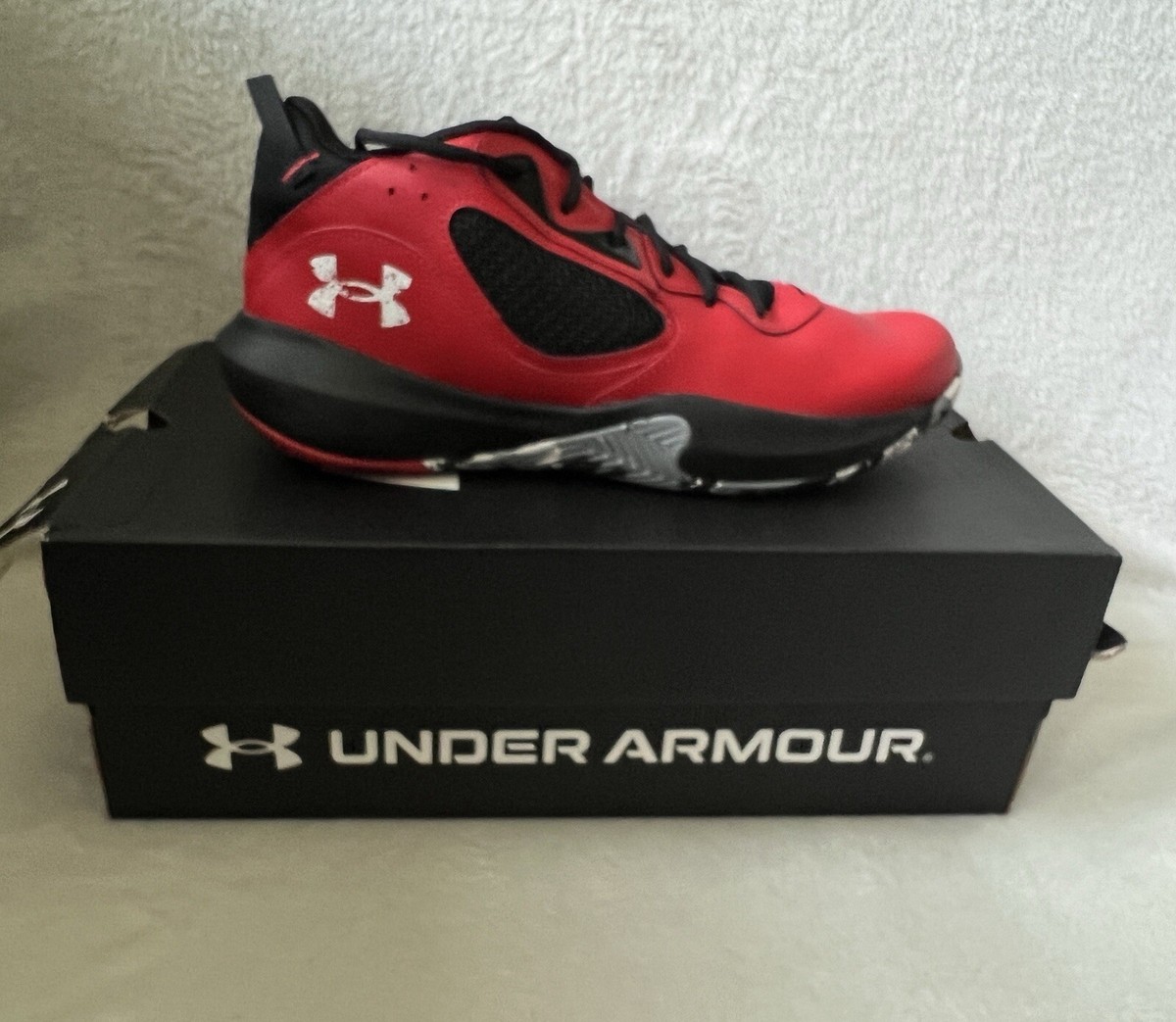 Under Armour Shoes Men's Sz 12 Red UA Lockdown 6 Basketball