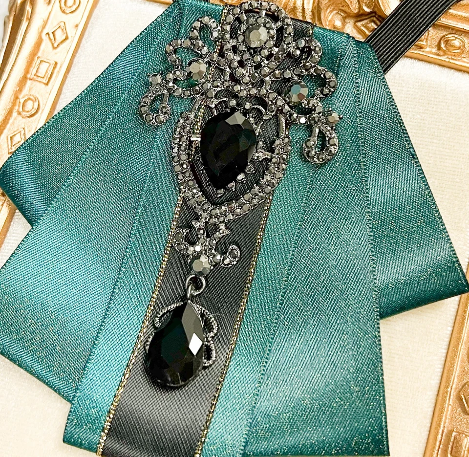 Gravata borboleta de cristal verde, gravata infantil, broche de cristal preto, tamanho infantil, 2 em 1 - Imagem 2 de 4