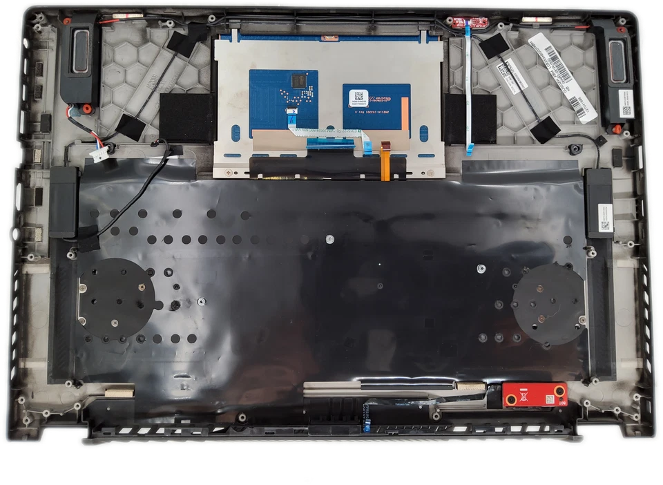 Conjunto de teclado retroiluminado con reposamanos ASUS ROG M16 GU603ZW Foto 2 de 2