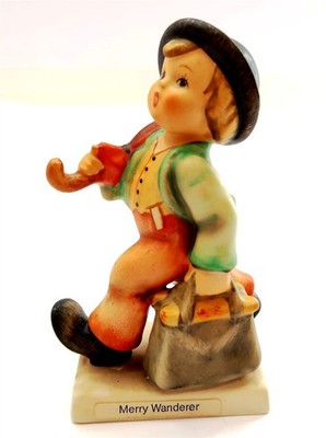 Hummel Goebel MERRY WANDERER 4'' Figurine 11 2/0 TMK6 Boy with Bag & Umbrella