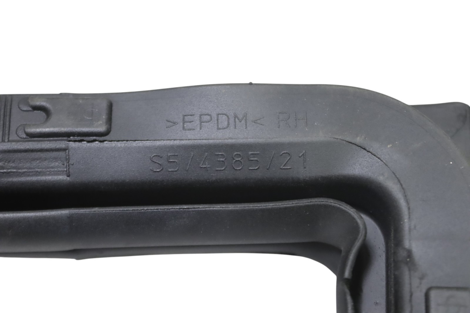 Ferrari 296 2022-2025 Front Right Outer window scraper seals Set