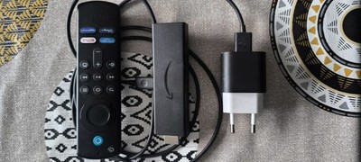 Amazon Fire TV Stick 4K & Alexa-Sprachfernbedienung (3. Gen.) - noch mit FireOS