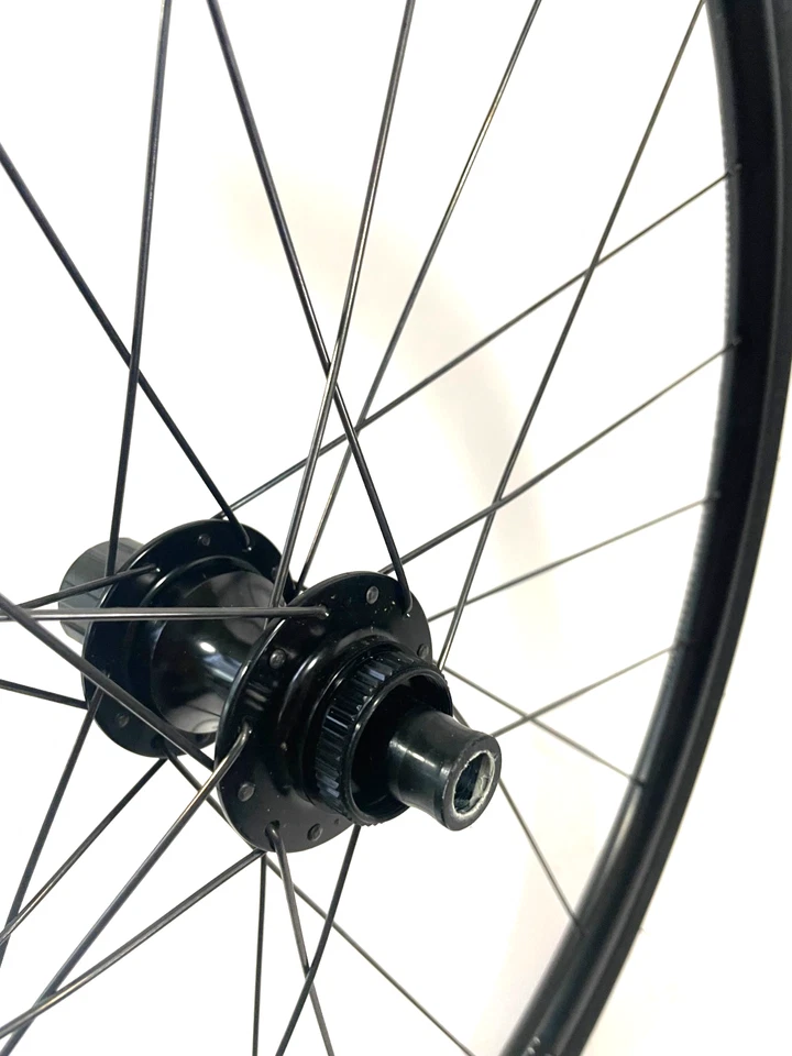 DT Swiss R470db 700c Wheelset & Tires 11 spd Disc Brake 142/100mm Thru Axle 24H - Image 4 of 4