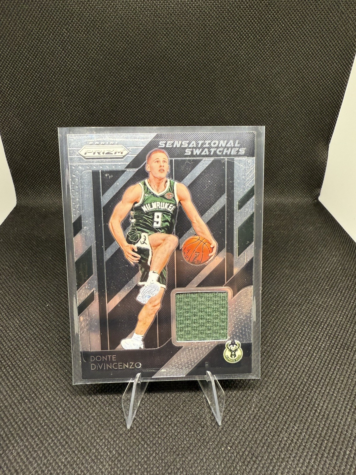 Donte DiVincenzo 2018-19 Panini Prizm Sensational Swatches #69 Rookie (RC)