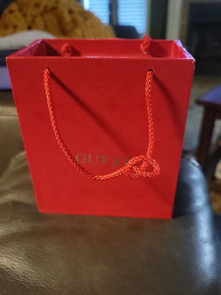 Nuevo Reloj Guess W80019L1 Damas 100% Genuino Con Estuche de Regalo e Inserto Foto 3 de 4