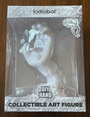 Santa Cruz x KidRobot DIY SCREAMING HAND Vinyl Toy jim phillips skateboard ltd