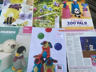 6 schnell zu strickende kleine Spielzeugmuster Katzen, Panda, Tiger, Biene, Hunde, Vögel Spinne