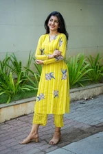 Gosriki Women'S Rayon Viscose Straight Printed Kurta With Pant (Vridha Yellow...