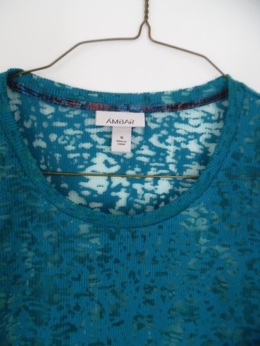 AMBAR BRAND NEW Teal Lace Pullover Knit Top Shirt Sz Small - Picture 2 of 3