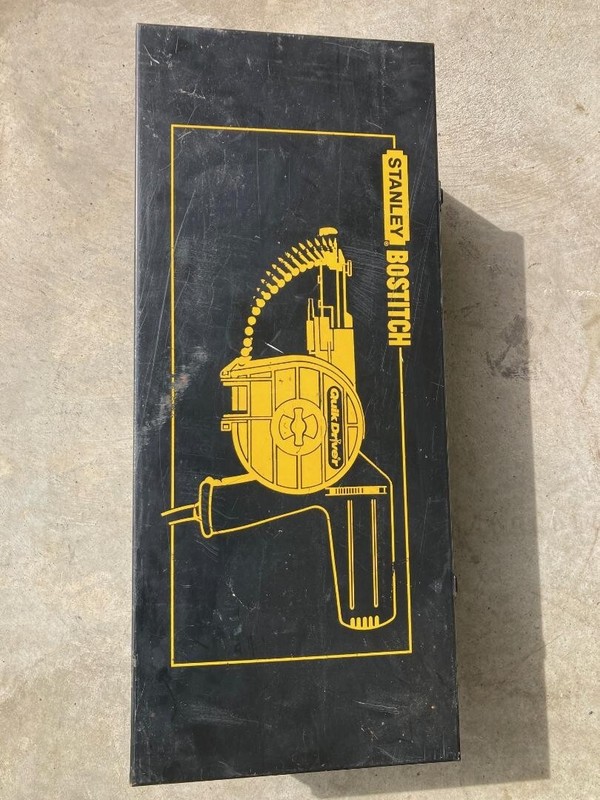 Stanley Bostitch Qwik Driver SGA2/3 Auto-feed Screwdriver System--Screws-Case