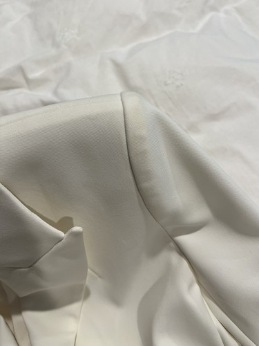ALEXIS FITTED WHITE BLAZER IN SZ S - Picture 3 of 8