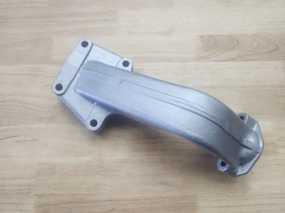 Porsche 944 Engine Mount Bracket (P/N: 944 375 123 01) Refurbished - Image 4 of 4