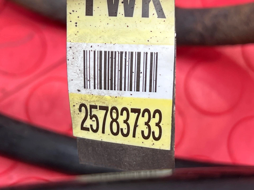 Juego de muelles helicoidales de suspensión trasera Chevy Tahoe Suburban 2007-2014 OEM 15115209 Foto 2 de 4