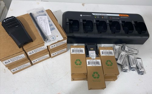 6 generalüberholte Motorola CP200d MotoTrbo Analog VHF 136-174 MHz neue Akkus