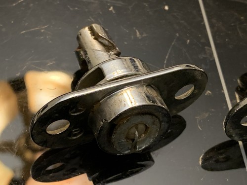1972 1989 Mercedes Benz R107 Roof Latches L R USED 350SL 450SL 500SL 380SL 560SL - Picture 2 of 6