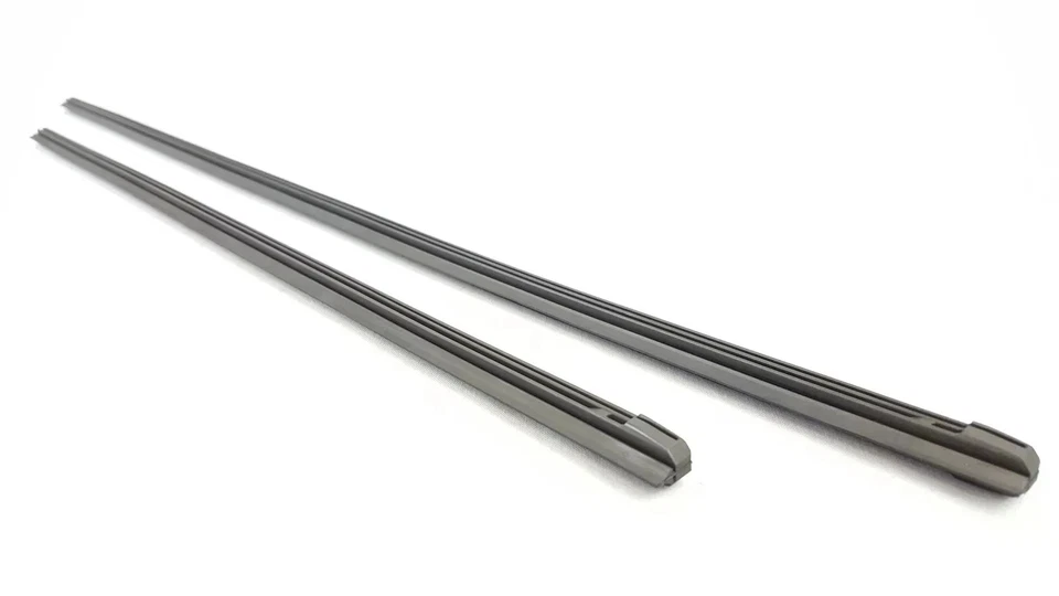 Nuevo PAR DE INSERTOS DE GOMA LIMPIAPARABRISAS DELANTERO DE FÁBRICA APTOS PARA TOYOTA CROWN 2023-2025 Foto 2 de 4