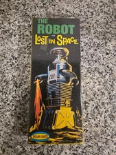 The Robot Lost in Space Model Kit POLAR LIGHTS 2000 MIB NEW SEALED 5030