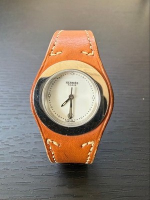 K572 HERMES PARIS HA3.210 Arne Date