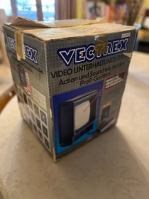 Vectrex game console with 7 videogames