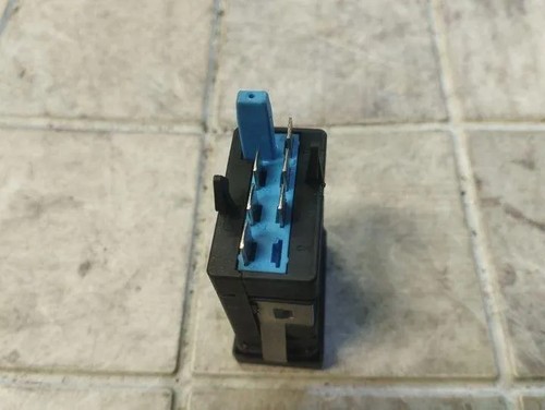 VW PASSAT Variant B5 3B6 Schalter sitzheizung 3B0963564D 2.50 Diesel 18230978