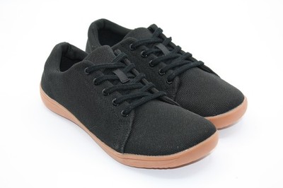 WHITIN Minimalist Barefoot Shoes. Size 40 =  Womens Sz 9 W / Mens Sz 7 W  Black
