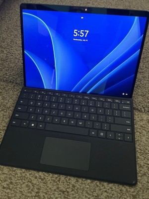 Microsoft Surface Pro 9 (512GB SSD, Intel Core i7-1265U, 16GB) Laptop-Graphite