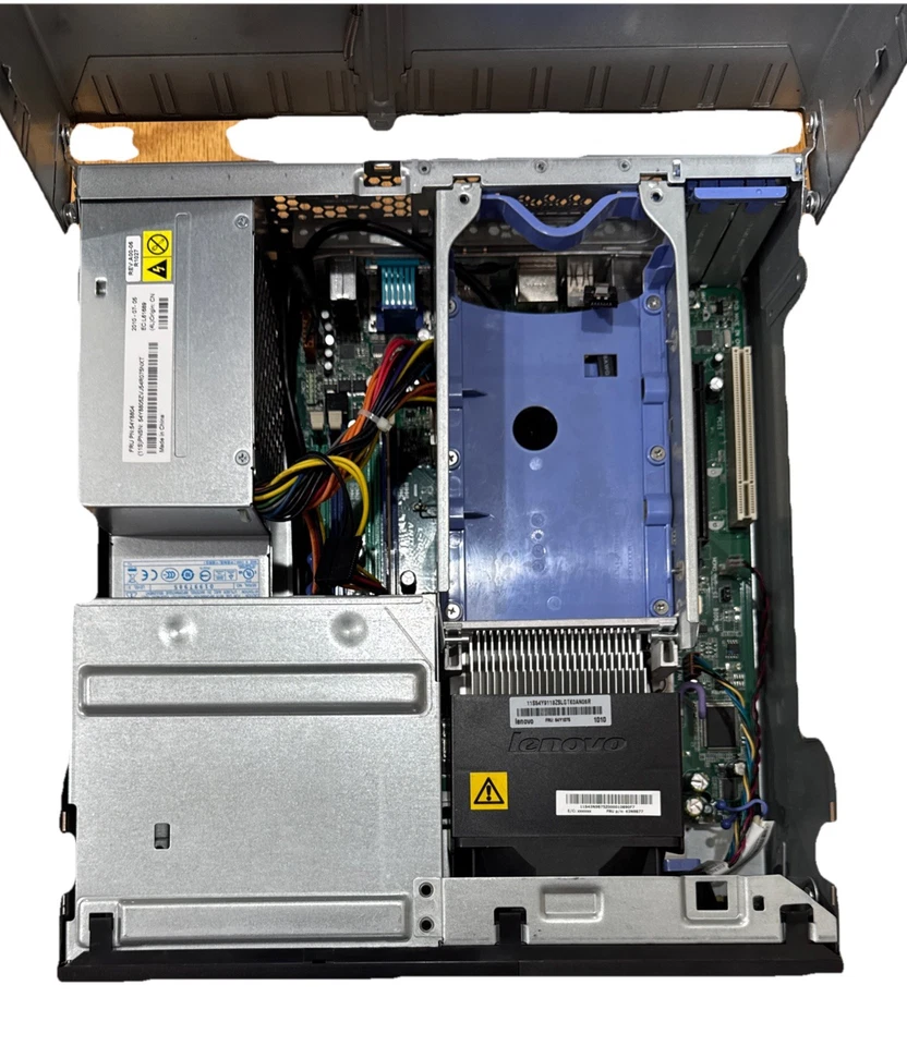Lenovo ThinkCentre M 7360 Foto 4 de 4