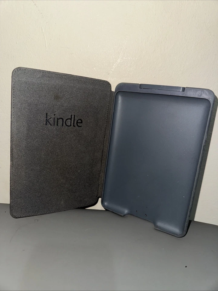 Official Amazon Burgundy Leather Case Cover for Kindle eReader - Image 3 of 4