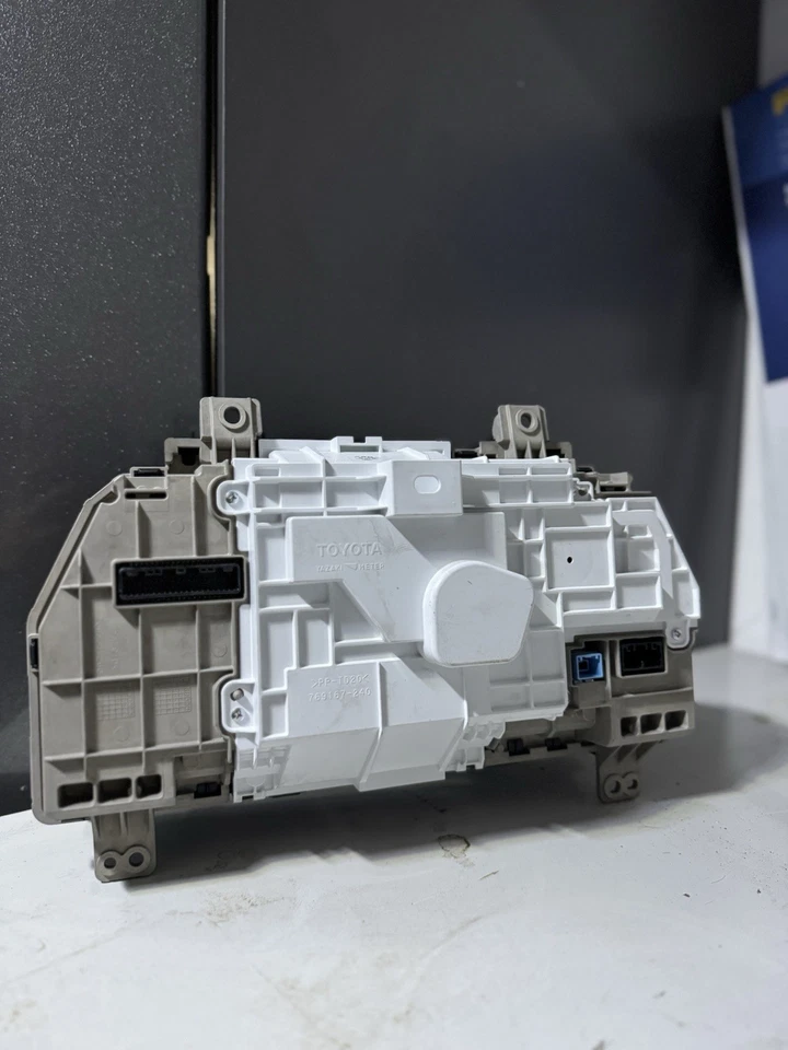 2015-2017 LEXUS RC350 F SPORT INSTRUMENT CLUSTER GAUGE SPEEDOMETER OEM - Image 3 of 3