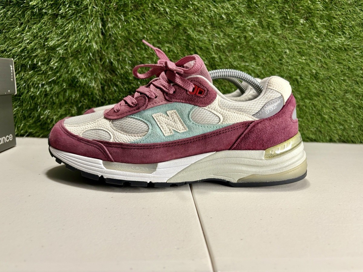 KITH × New Balance 992 Kithmas Burgundy Size 8.5 - Kith x New Balance 992 Made in USA Kithmas Collection