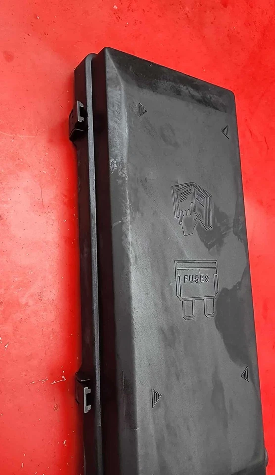 Land Rover Discovery 2 1999-2004 OEM relé de fusibles cubierta motor  Foto 3 de 4