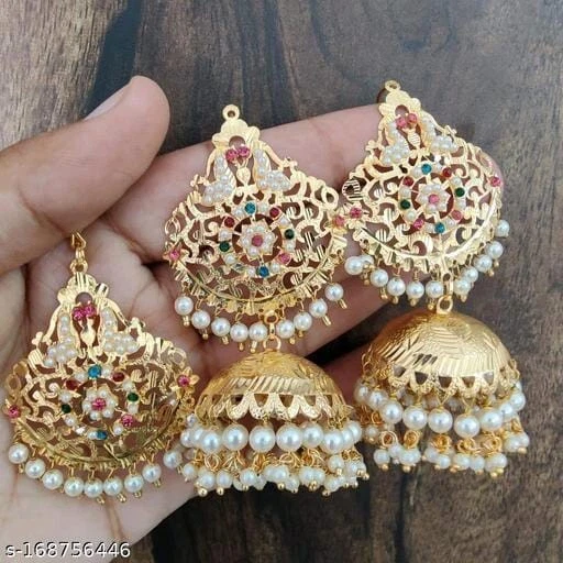 Jhumka and clearance maang tikka set
