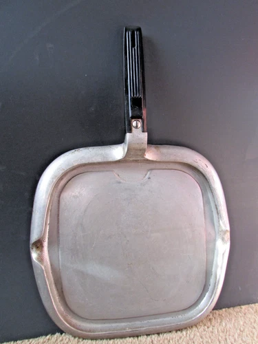 MAGNALITE WAGNER WARE SIDNEY O,  ALUMINUM BROILER-GRIDDLE, 4602-m (T9)