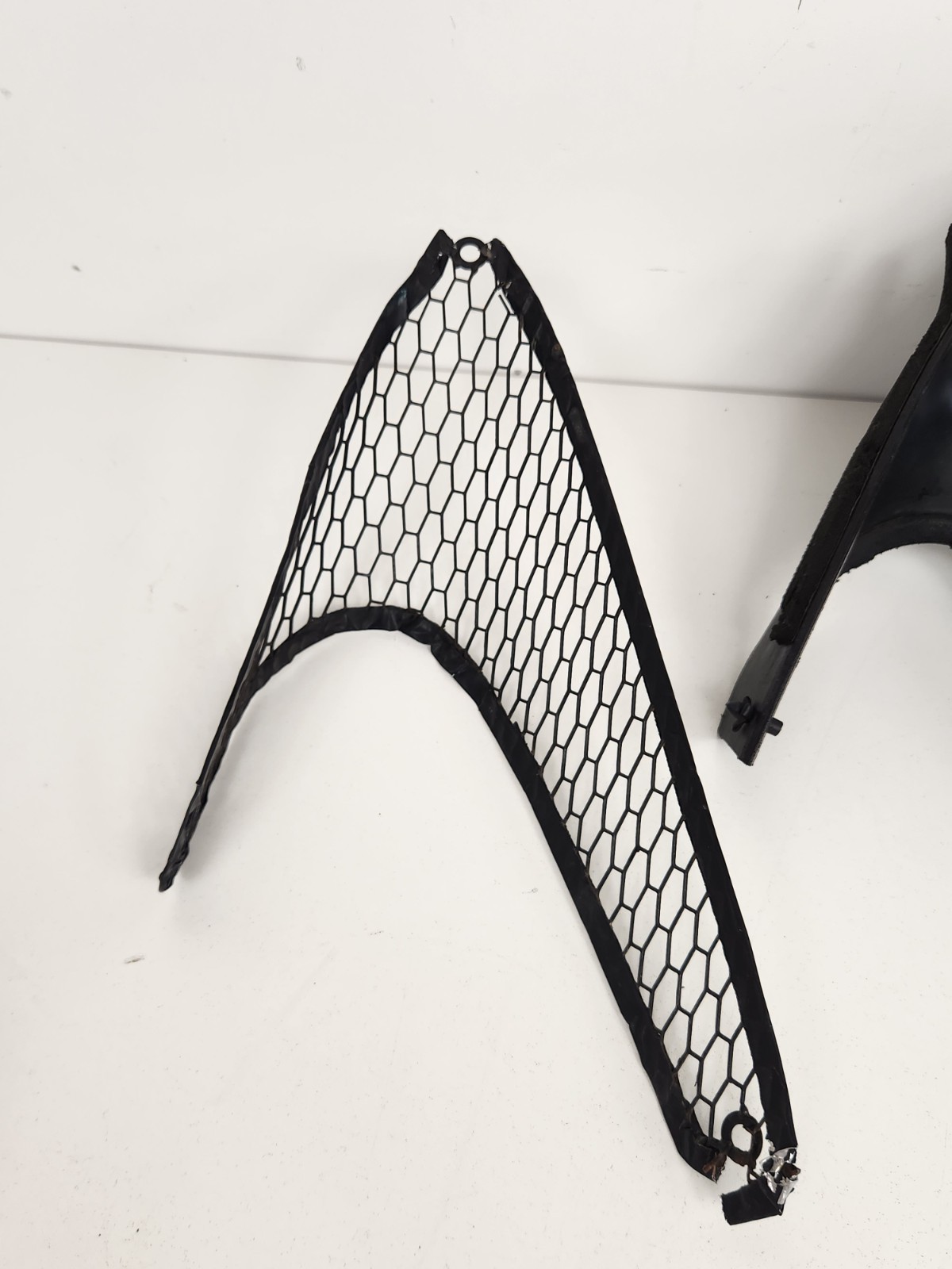 McLaren MP4-12C 2012-2014 Rear Left Air vent P/N 11F0555CP