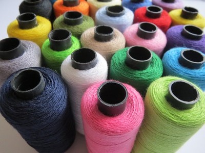 25 VOLLE Rollen Qualitäts Nähgarn 100% Baumwolle viele Farben Maschine Handarbeit