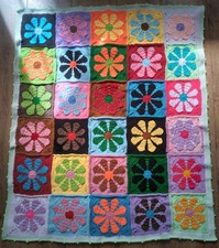Handmade Retro Daisy Crochet blanket 106 / 86 cm