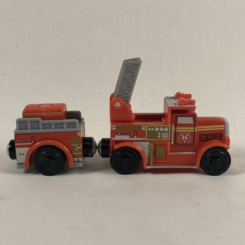 Thomas the Train Wooden Railway Flynn Fire Engine Truck & Tender Red 2012 - Picture 2 of 11