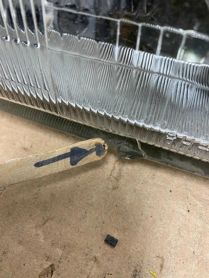 1988 to 1992 Mazda MX-6 Right Passenger RH Headlight i4298 DG1 OEM - Image 4 of 4