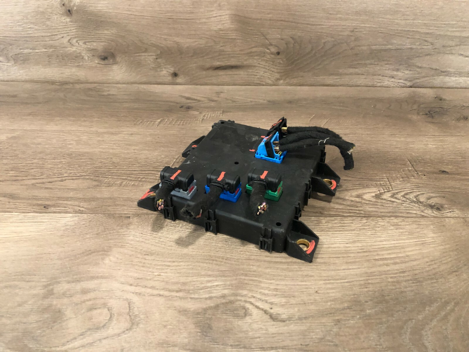 2003-2012 MASERATI QUATTROPORTE M139 REAR BACK DECK TRUNK CONTROL MODULE OEM