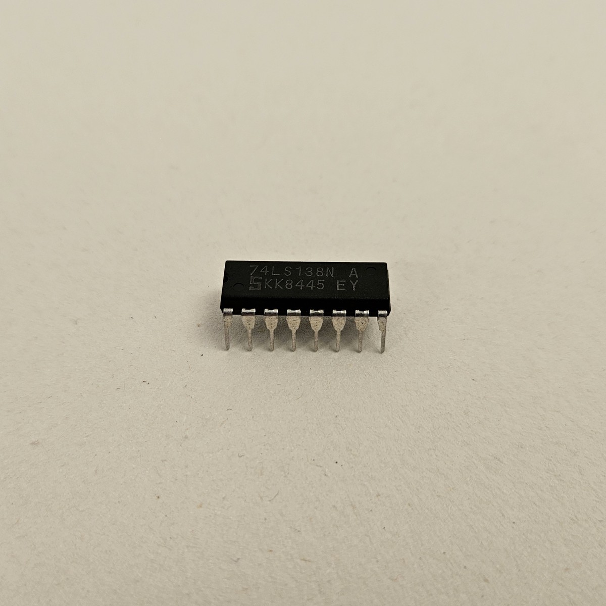 683451_3 683451_3