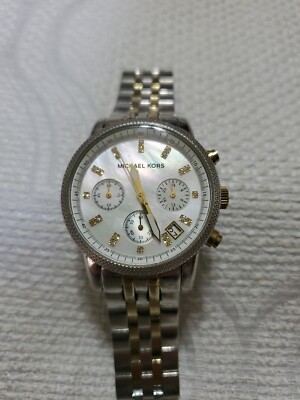 Michael Kors Ritz MK5057 wristwatch womens with two extra links. Michael Kors Ritz Ladies Gold and Silver Two-Tone Bracelet  main image 3