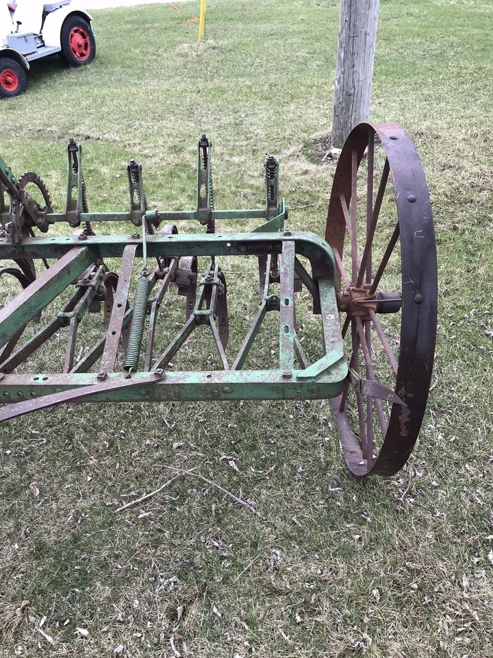 ANTIGUO CULTIVADOR ARADO EXCAVADORA DE 17 VÁSTAGOS JOHN DEERE USADO DE COLECCIÓN Foto 4 de 4