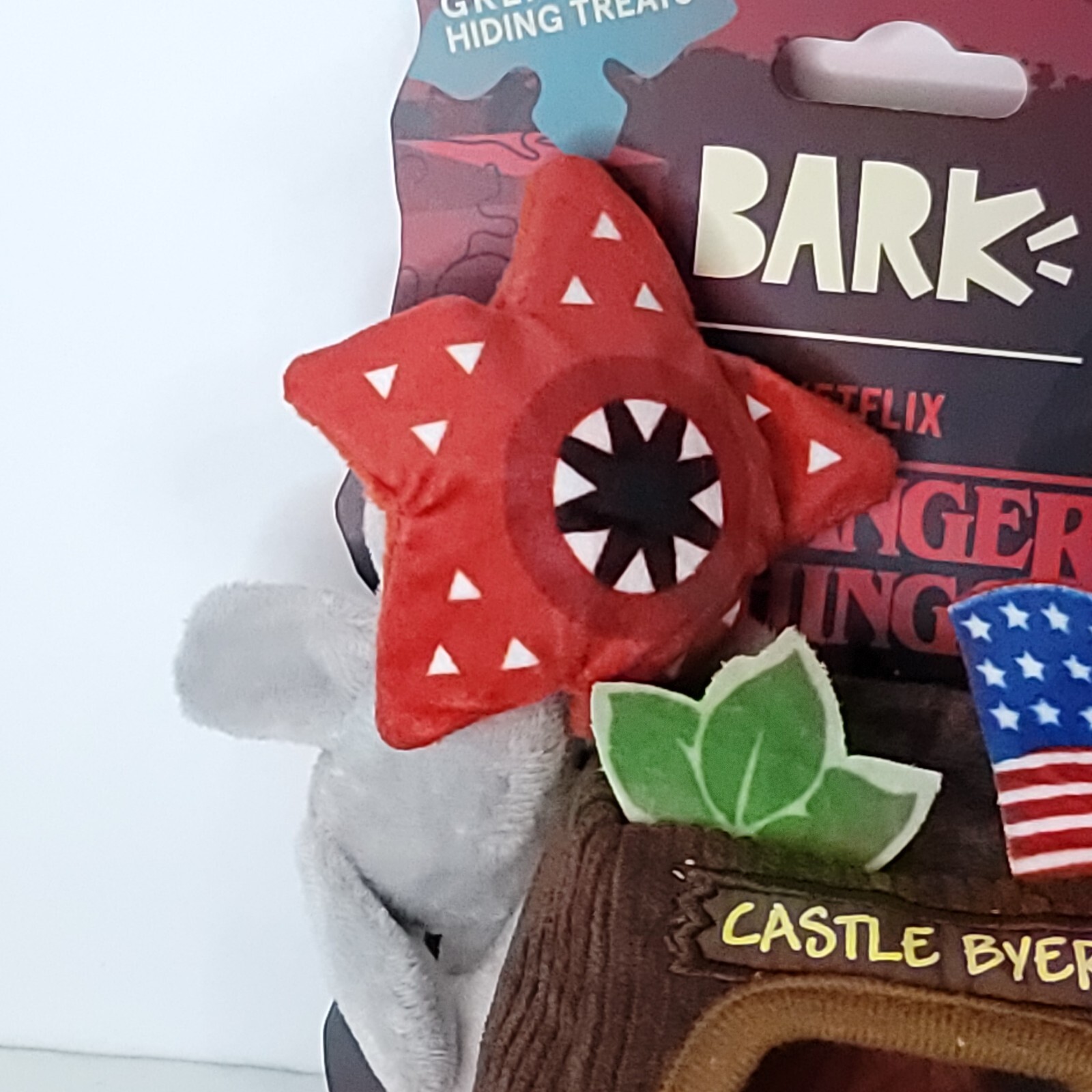 Bark Dog Toy Stranger Things Show Castle Byers Squeaker Crinkle Plush Toy hide