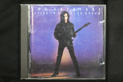 Joe Satriani    Flying In A Blue Dream -  (C278)